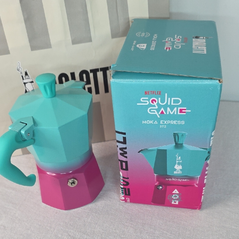 Bialetti Moka Express Squid Game Netflix Special Edition 3-Cup Coffee Maker NEW